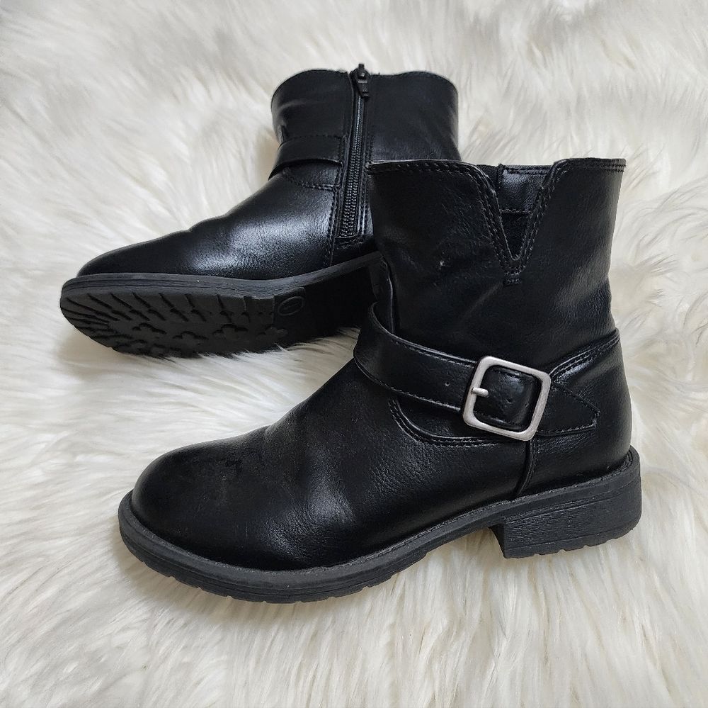 Girls boots size 1 Cat and Jack